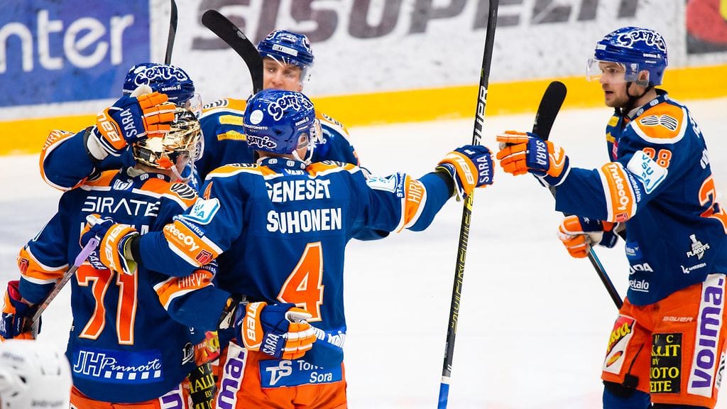 Tappara eteni ongelmitta SM-liigan välieriin.