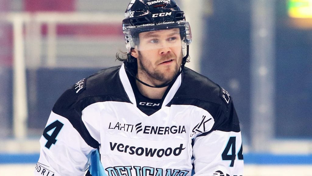 Mikko Kousa ei pelaakaan Pelicansin takalinjoilla HIFK-puolivälieräsarjan viidennessä kohtaamisessa.