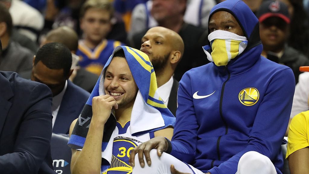 Warriors-tähdet Stephen Curry ja Kevin Durant.