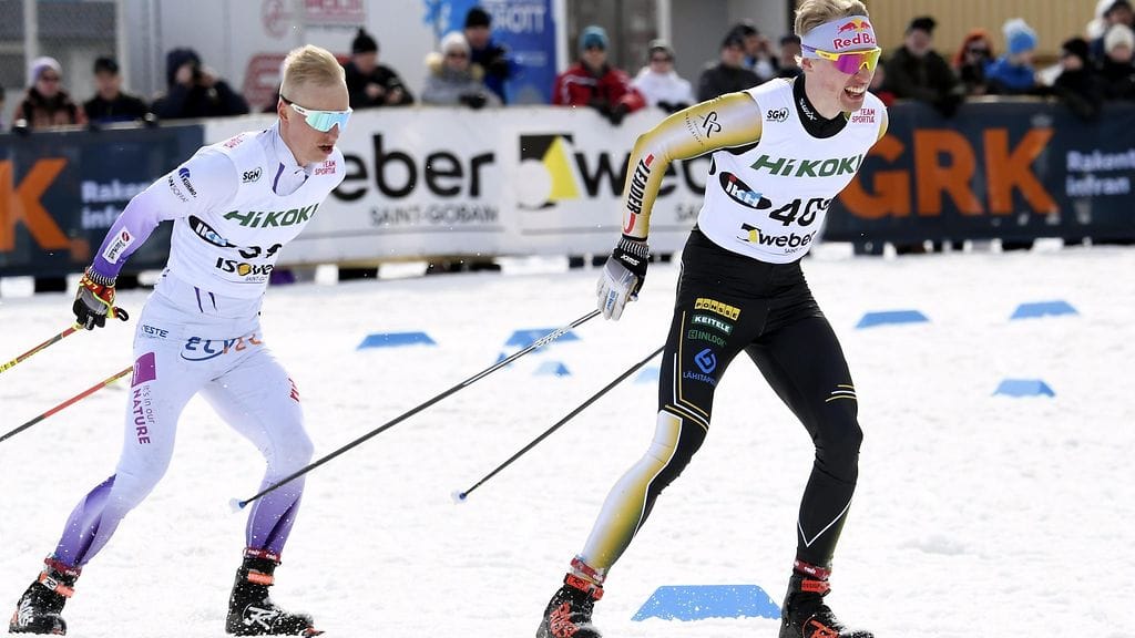 Iivo Niskanen (oik.) hiihti voittoon, Juho Mikkonen oli toinen.