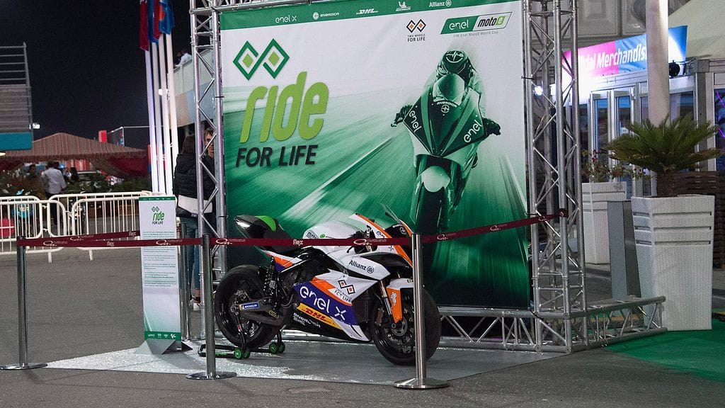 MotoE-pyörää esiteltiin Qatarissa maaliskuussa.
