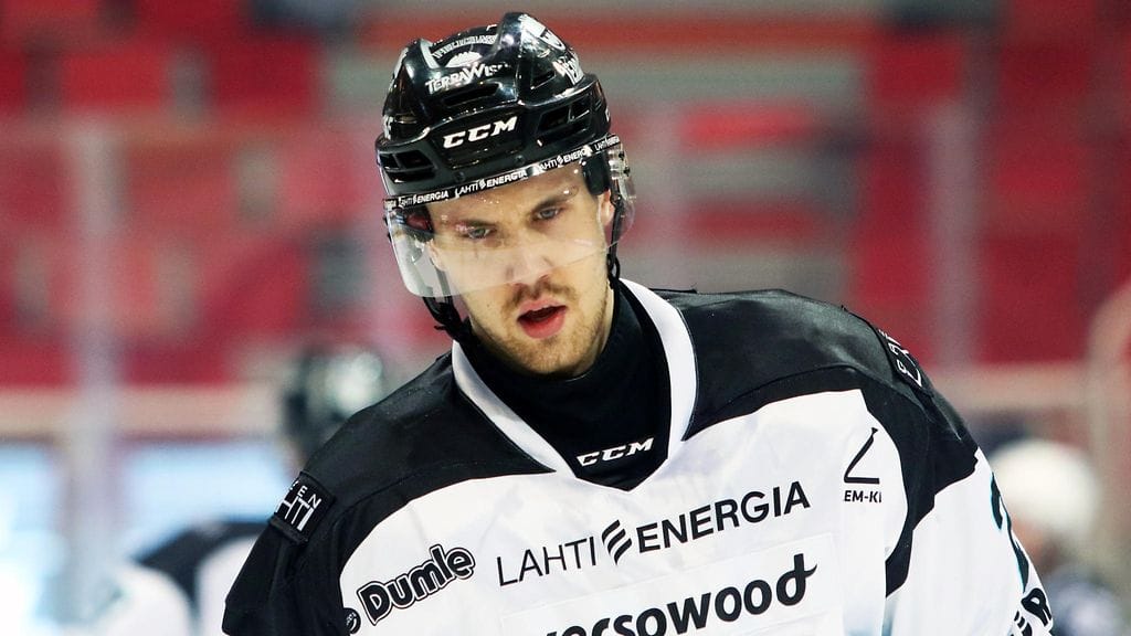 Miska Siikonen siirtyy Pelicansista JYPiin.