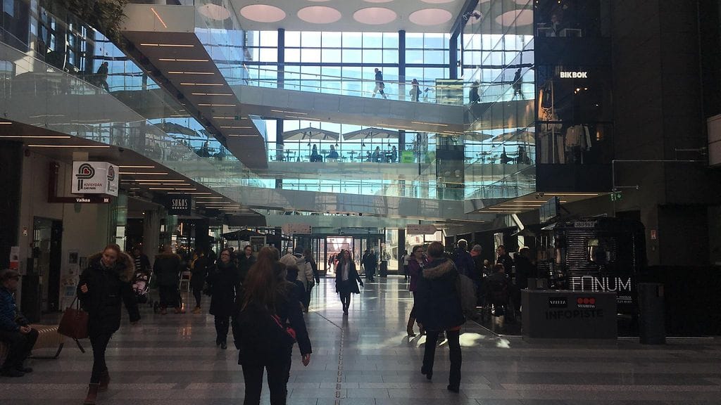 Valkean kauppakeskus.