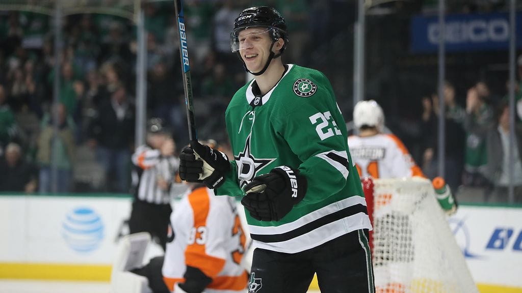 Esa Lindell säväytti upealla maalillaan.