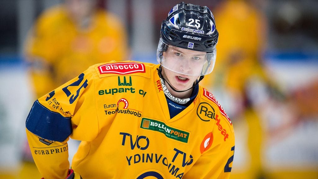 Antti Saarela siirtyy Ilvekseen Rauman Lukosta.