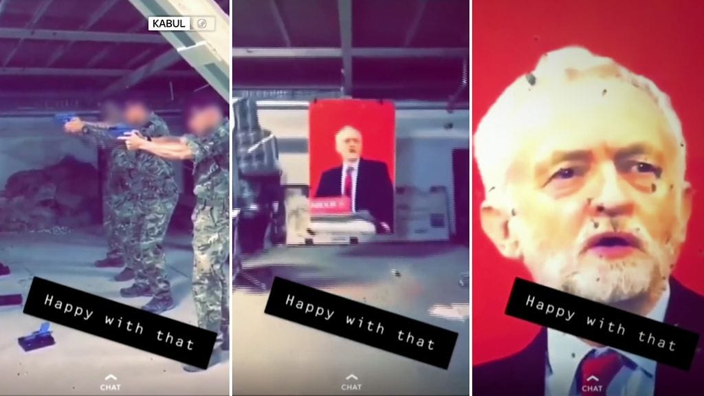 Kohuvideolla näkyy, kuinka neljä laskuvarjojoukkojen sotilasta tähtää pistooleillaan ja laukaisee aseensa kohti harjoitusmaalia, joka onkin työnväenpuolueen johtajaa Jeremy Corbyniä esittävä kuva.