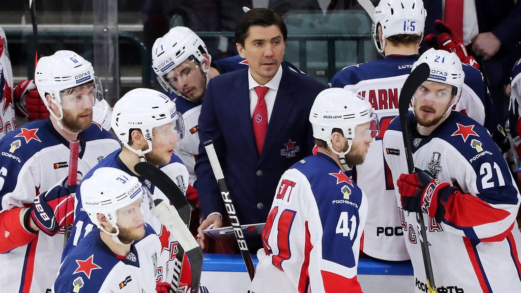 TsSKA Moskovan päävalmentaja Igor Nikitin ei ole tyytyväinen SKA-otteluiden tuomaritoimintaan.