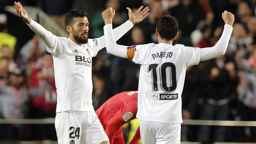 Ezequiel Garay tuuletti Valencian toista osumaa keskiviikkona.