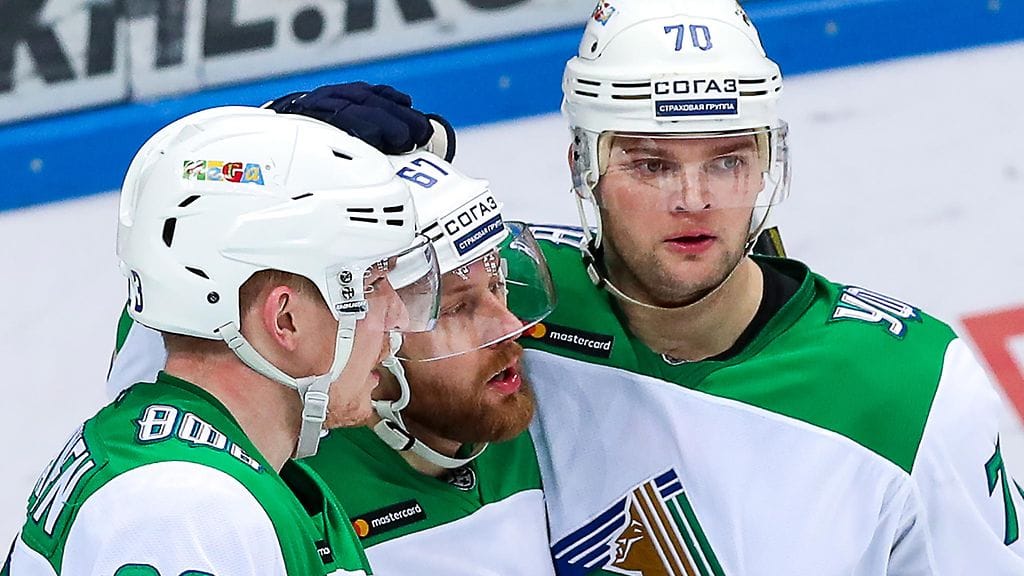 Ufan Joonas Kemppainen, Linus Omark ja Teemu Hartikainen olivat mukana kovassa kamppailussa Omskia vastaan.