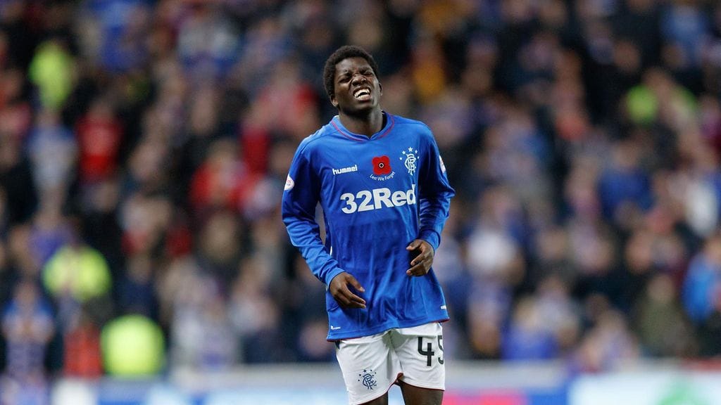 Serge Atakayi liittyy SJK:hon kahden kuukauden lainasopimuksella.