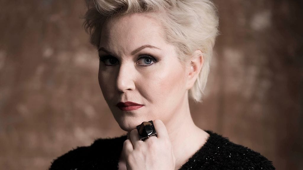 Astrid Swan kertoo kirjassa rankoista kokemuksista.