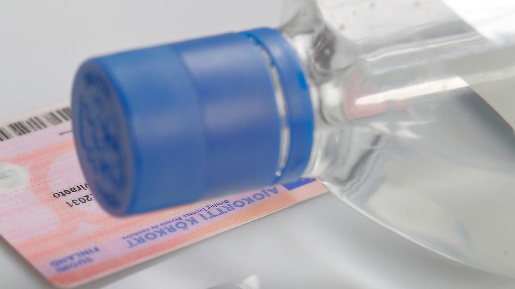 Nainen oli antanut poliisille siskonsa henkilötiedot, ja pitänyt väärän henkilöllisyytensä käytössä kuulustelujenkin ajan.