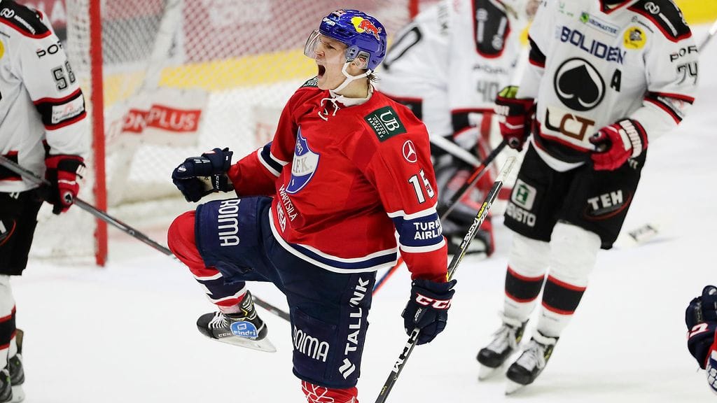 HIFK:n Anton Lundell pelaa vielä SM-liigan välierissä, mutta hänet on valittu myös Pikkuleijonien MM-leirille.