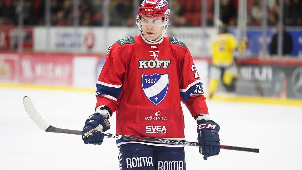 Tommi Santala vei HIFK:n 1-0-johtoon.