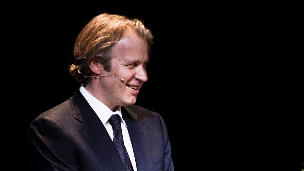 Eirik Stubön ero johtuu edesmenneen laulajan Josefin Nilssonin elämästä tehdystä dokumentista, jonka SVT taannoin esitti.