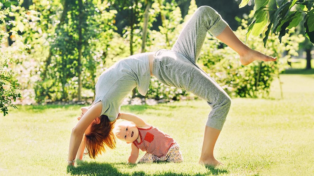 Treenamminen voi olla myös vanhemman ja tämän lapsen yhteistä laatuaikaa. Kuvituskuva.