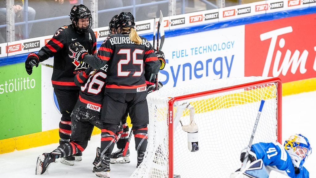 Kanada kukisti Naisleijonat 6-1-lukemin.