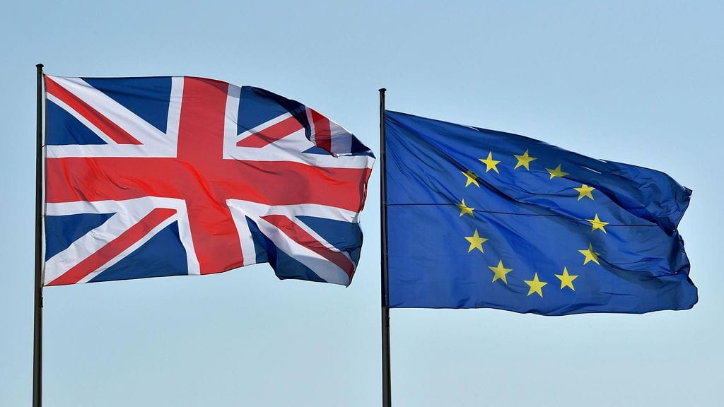 Ilman oleskelulupaa EU-kansalainen voi joutua Britanniassa pahaankin pulaan.