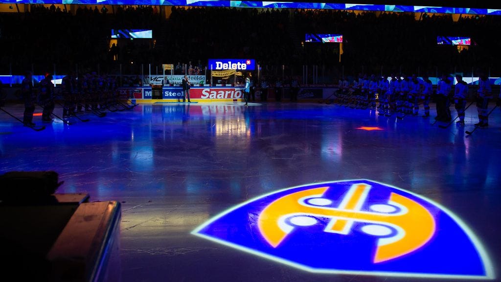 Tappara on aloittanut SM-liigan pudotuspelit kotona voitokkaasti, mutta yleisö ei ole ottanut joukkuetta vielä omakseen.