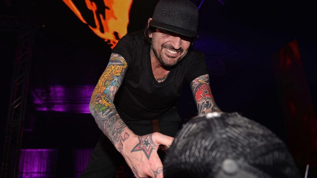 Tommy Lee bilettää (1)