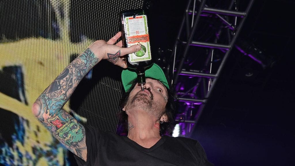 Tommy Lee bilettää (4)