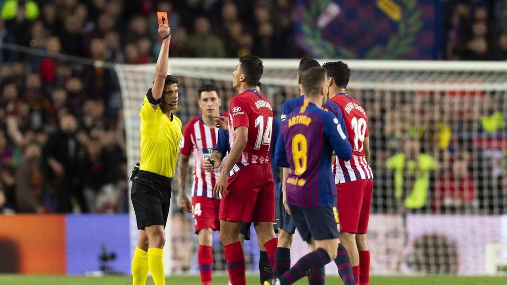 Diego Costa katsoi punaista korttia loukattuaan tuomarin koskemattomuutta ja sanallisesti tämän äitiä.