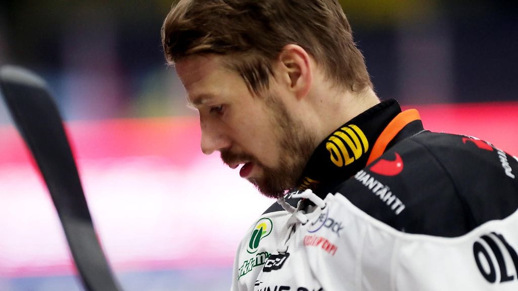 Janne Lahden ura on paketissa.