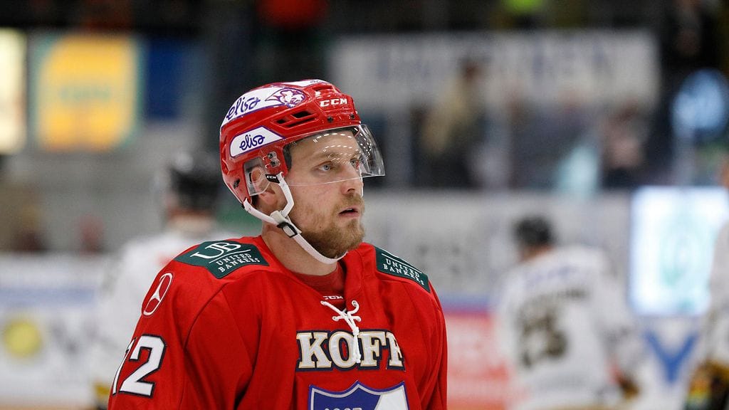 Juhani Tyrväinen teki 1-1-tasoitusmaalin Kärppiä vastaan.