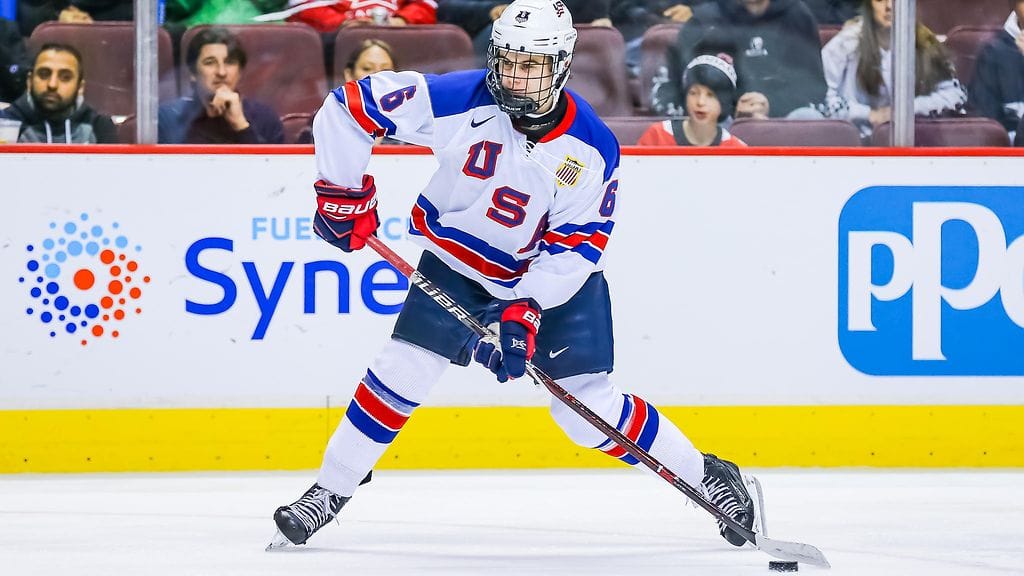 Superlupaus Jack Hughes esiintyy Devilsin julkistamalla videolla.