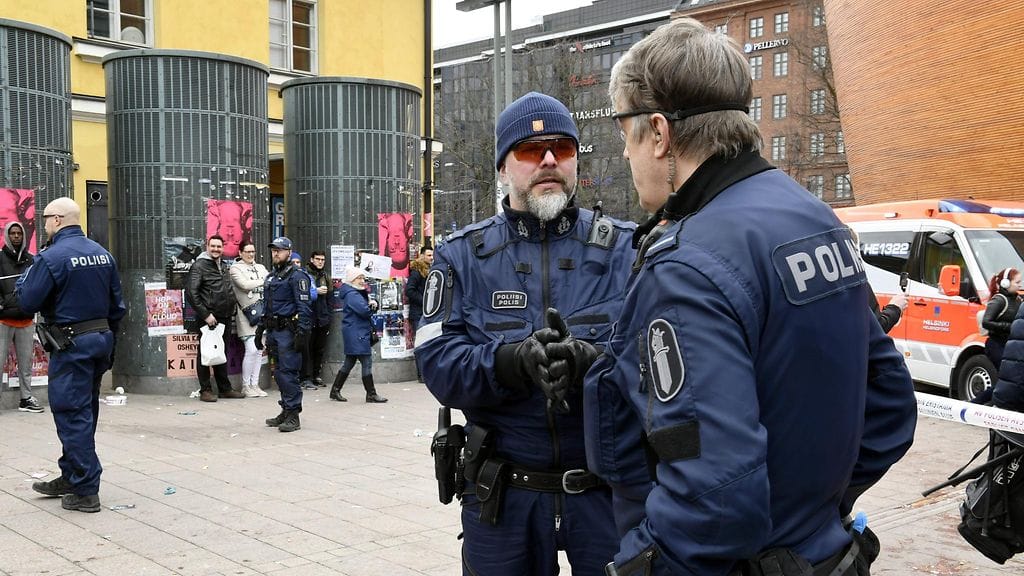Poliisi tutkii epäiltyä pahoinpitelyä, joka tapahtui lauantaina Helsingin Narinkkatorilla.