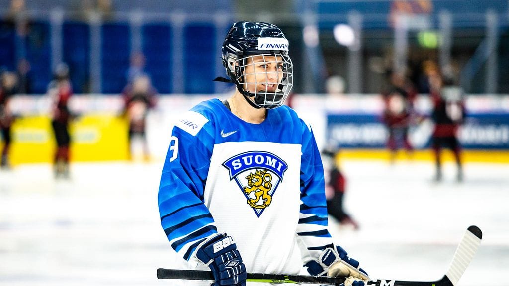 Venla Hovi ilmoitti uran lopettamisesta.