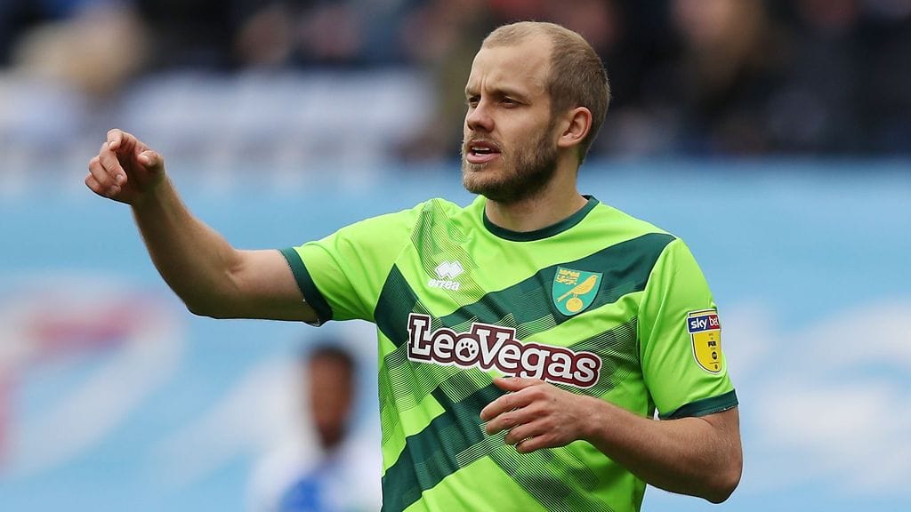 Teemu Pukki on johdattamassa Norwichia Valioliigaan.