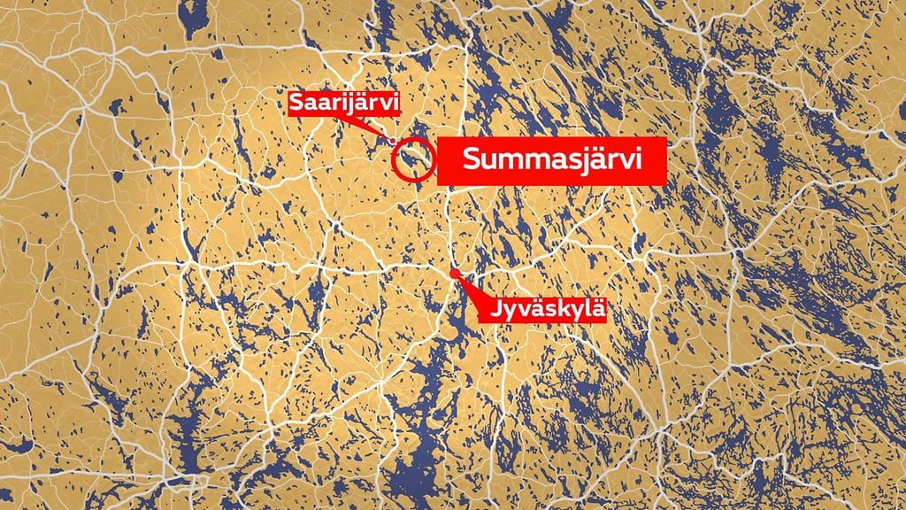 Pilkkijä putosi Summasjärven jäihin.