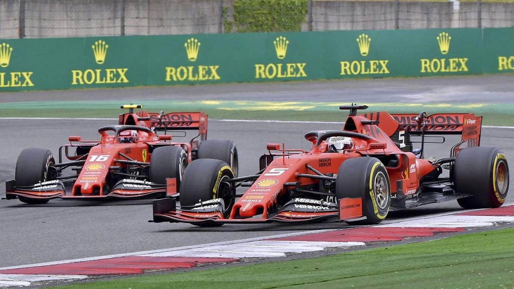 Ferrari käski Charles Leclerciä antamaan tietä Sebastian Vettelille Kiinan GP:ssä.