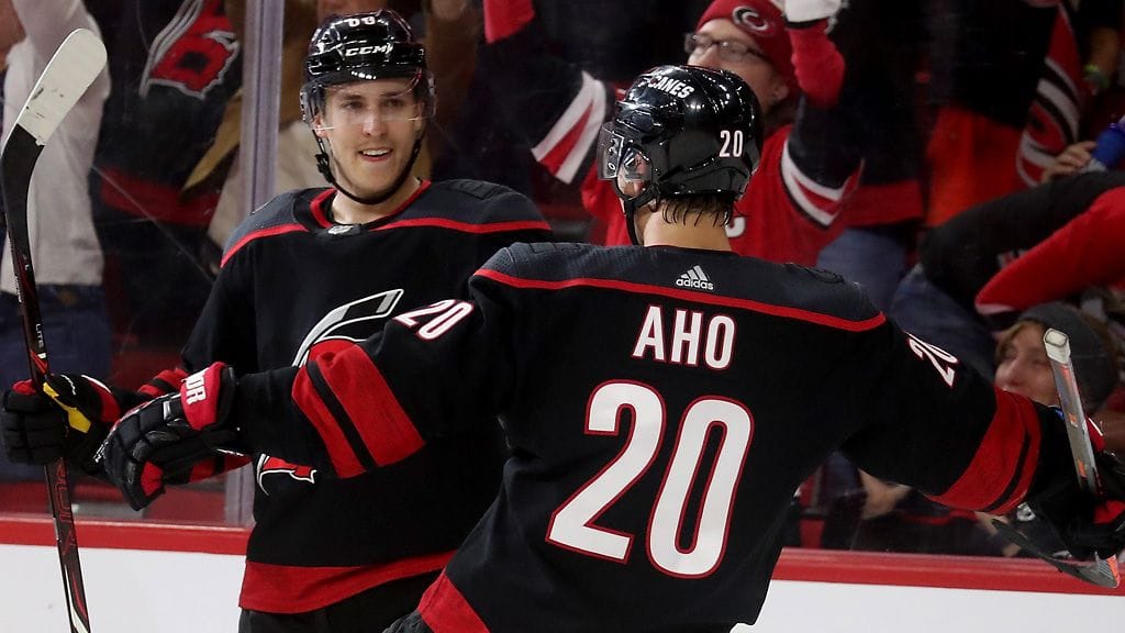 Teuvo Teräväinen ja Sebastian Aho.