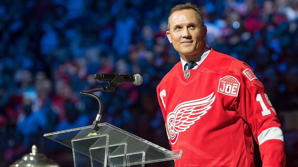 Steve Yzermanista on tulossa Detroit Red Wingsin uusi manageri.