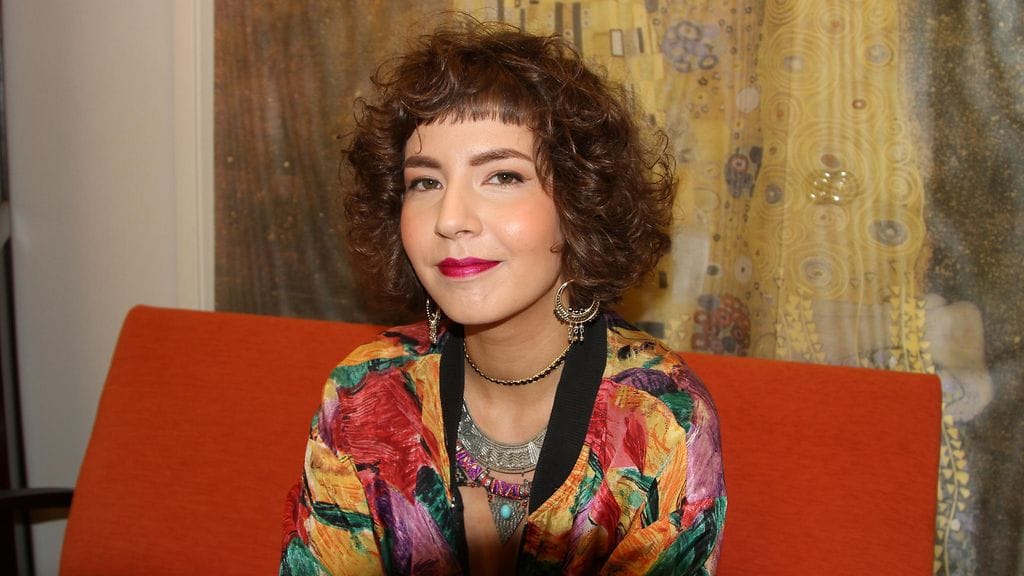 Sara Ritala esittää Oliviaa uudessa Rantabaari-sarjassa.