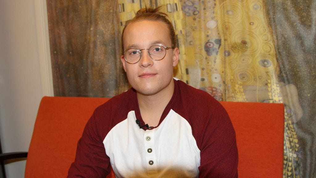 Jaakko Mölsä esittää Ville Fräntiä uudessa Rantabaari-sarjassa.