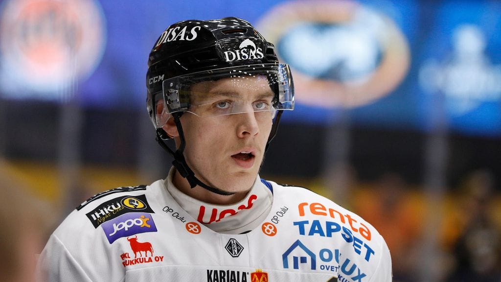 Atte Ohtamaa tarjosi kovuutta HPK:n pelaajille maalin edessä.