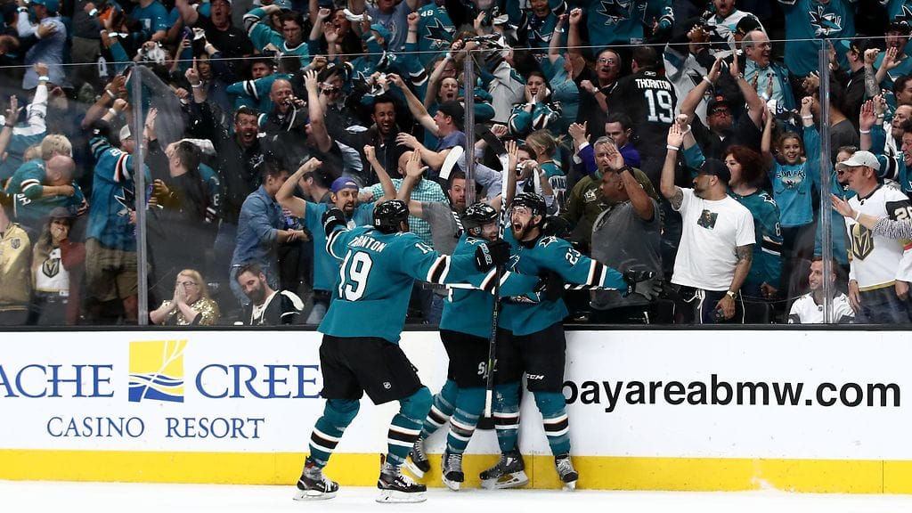 Barclay Goodrow iski jatkoerämaalillaan San Josen jatkoon.