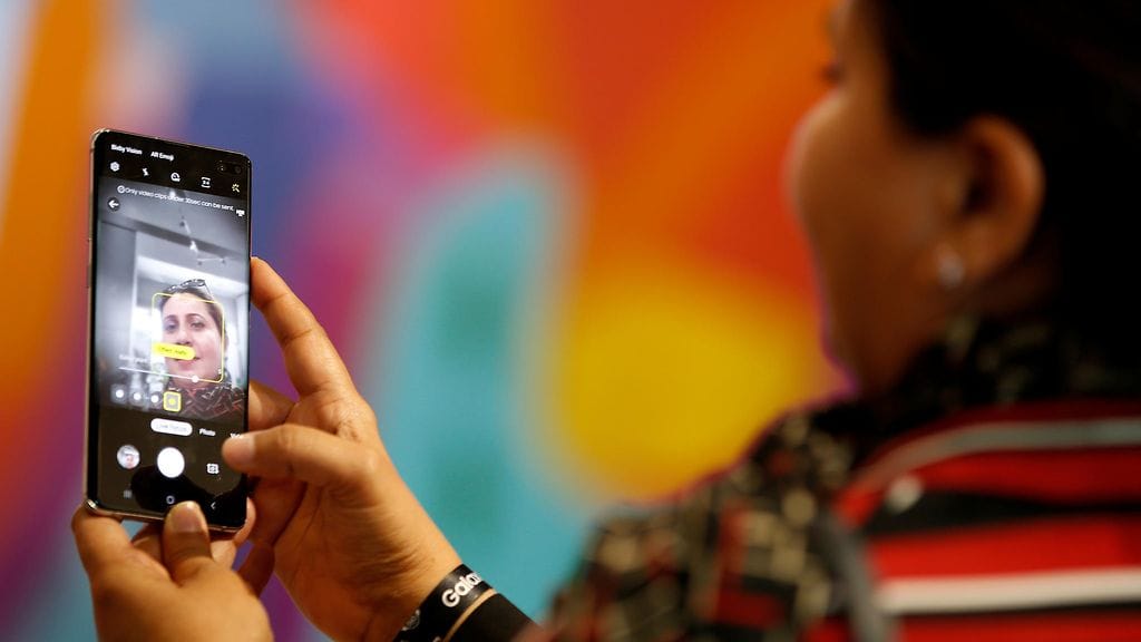 Parhaat kuvat saa Samsungin uusimmilla malleilla. Hämäräkuvauksessa parasta tulosta tekivät Applen ja Googlen mallit. Kuvassa Samsung Galaxy S10