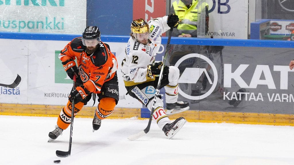 HPK vienyt Kärppiä SM-liigan finaalisarjassa.