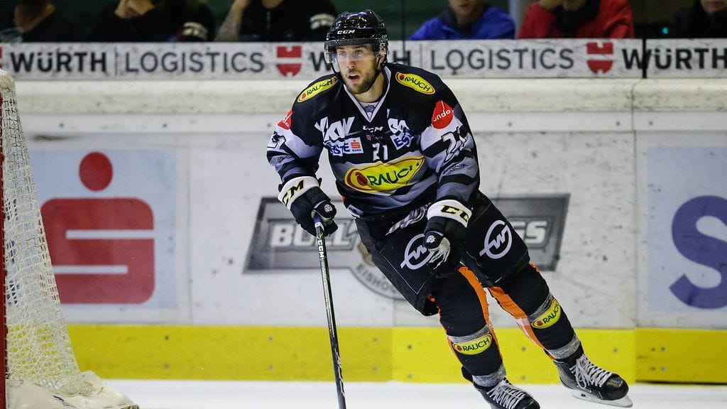 Kanadalaishyökkääjä Charlie Sarault edustaa ensi kaudelle Mikkelin Jukureita.