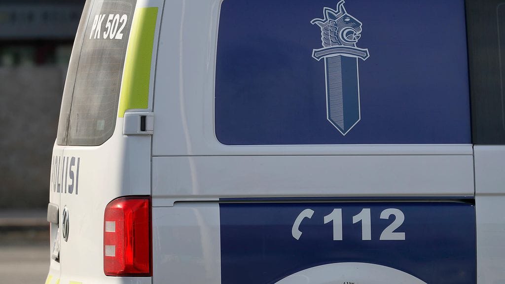 Poliisin mukaan kotietsinnät toteutettiin poliisilaitoksen eri toimijoiden yhteisoperaationa, jossa oli mukana myös erikoiskalustoa.
