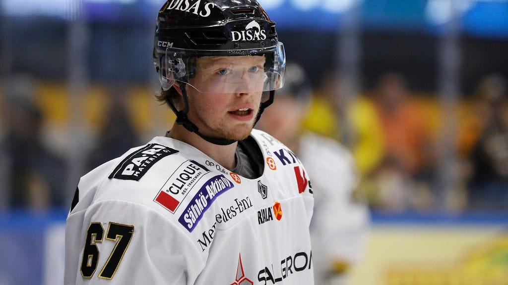 Jasper Lindsten iski Kärpät 3-2-johtoon HPK:ta vastaan.
