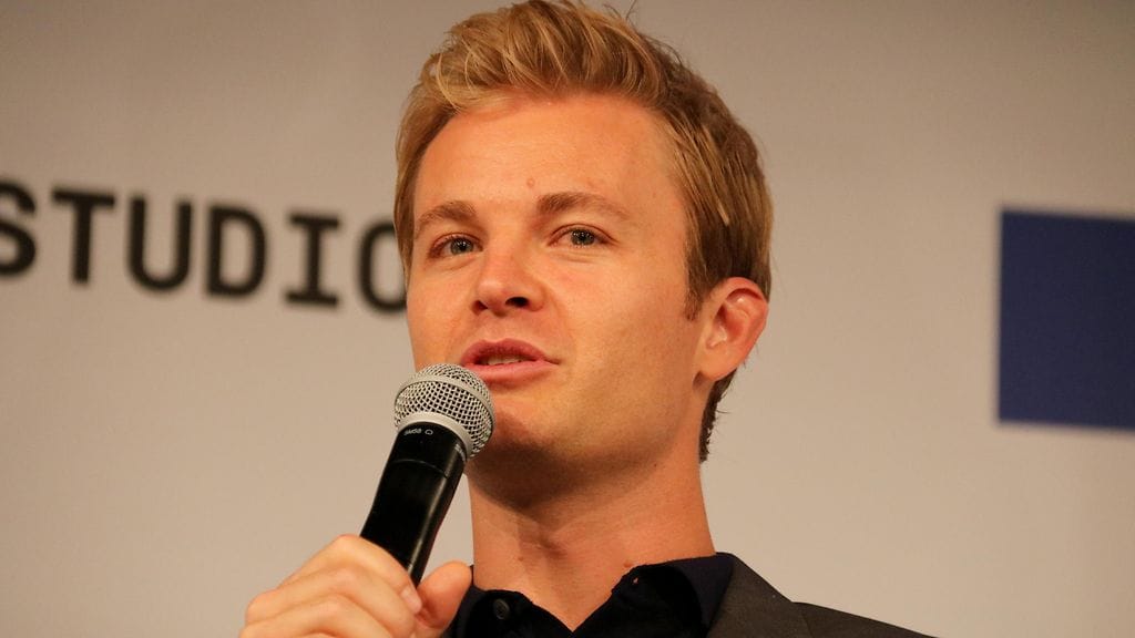 F1-maailmanmestari Nico Rosberg syyllistyi sääntörikkeeseen Kiinan GP:ssä. Rosberg ei saanut kuitenkaan väitettyä porttikieltoa.