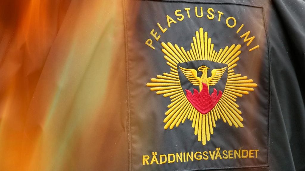 Kuvituskuva. Kaksi kerrostaloasuntoa kärsi mittavia vahinkoja tulipalossa Helsingin keskustassa lauantain vastaisena yönä, kertoi pelastuslaitos varhain lauantaiaamuna.