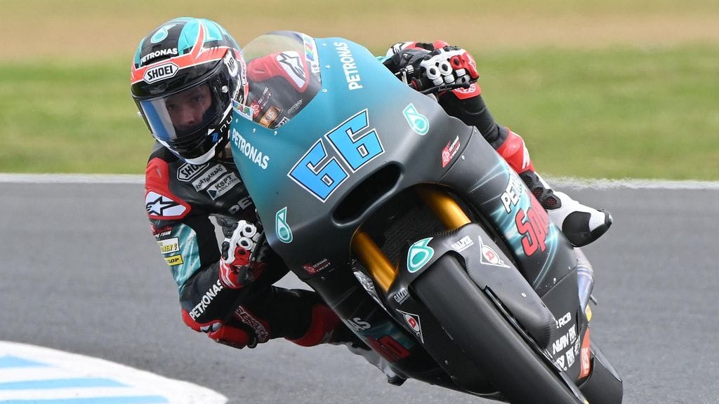 Niki Tuuli kaatui Moto2:n EM-sarjan Valencian osakilpailussa.