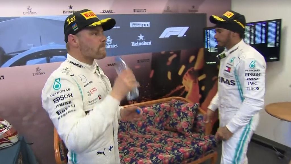 Valtteri Bottas ja Lewis Hamilton eivät jutelleet keskenään lämpiössä.