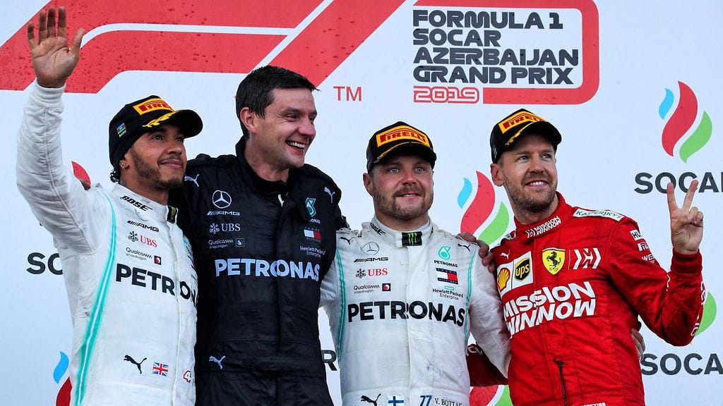 Mercedeksen Valtteri Bottas ja Lewis Hamilton juhlivat Azerbaidzhanissa kaksoisvoittoa, kun taas Ferrarin Sebastian Vettel sijoittui kolmanneksi.